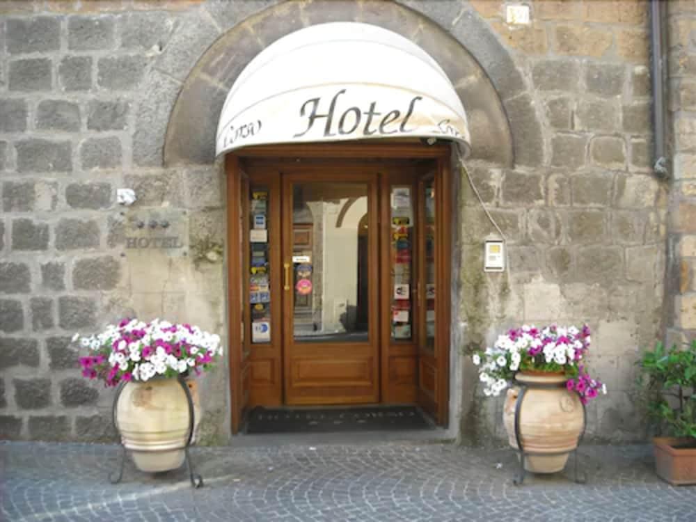 אורביאטו Hotel Corso מראה חיצוני תמונה